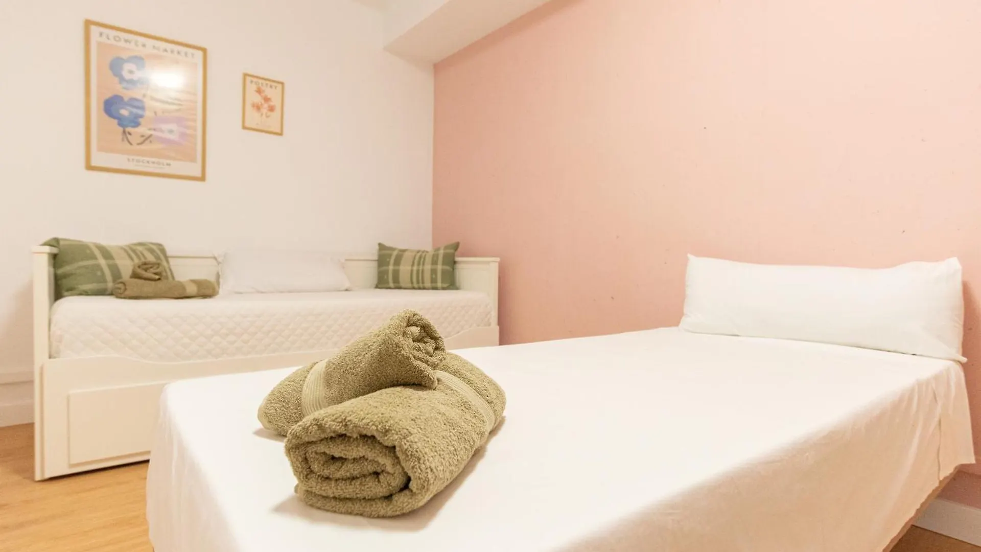 Villa Valentina - Renovated On Los Alamos Beach Torremolinos 0*,  Spanje