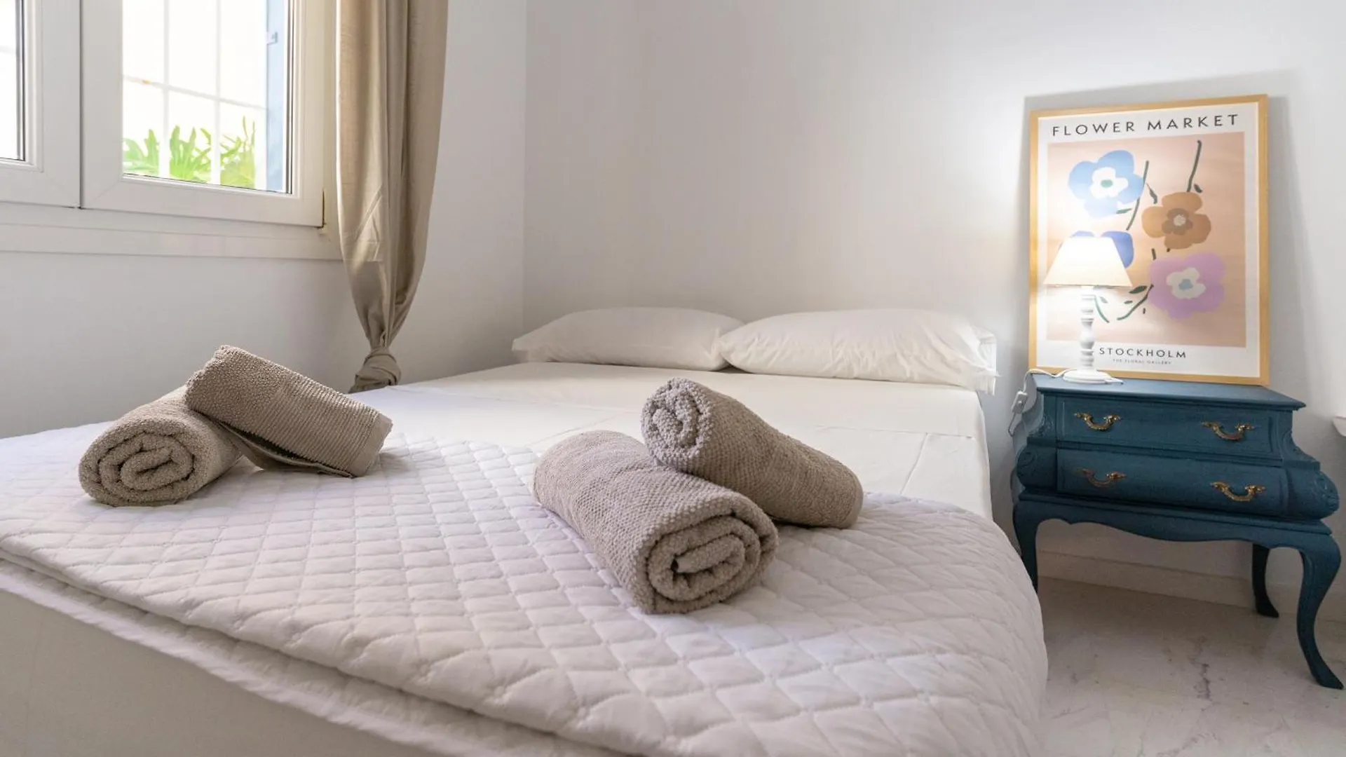 Villa Valentina - Renovated On Los Alamos Beach Torremolinos 0*,