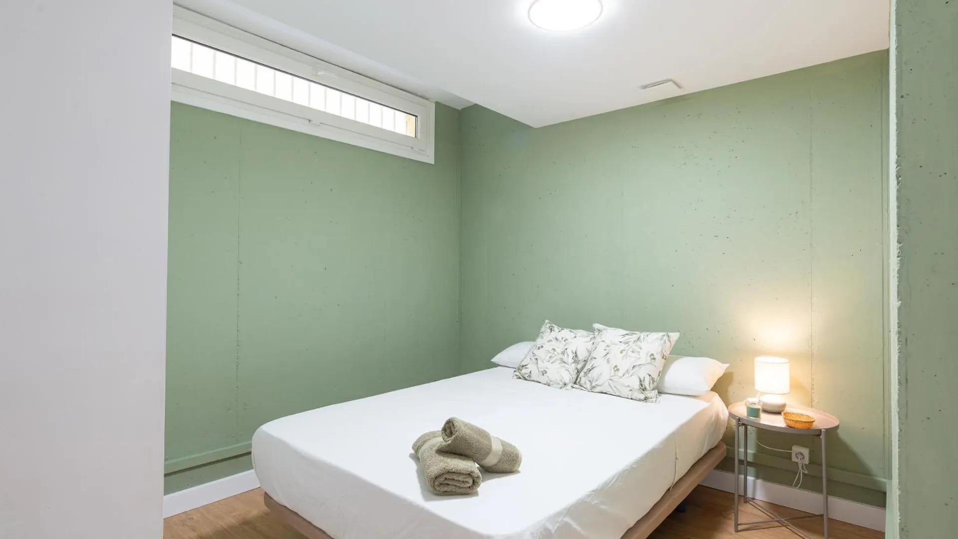Villa Valentina - Renovated On Los Alamos Beach Torremolinos